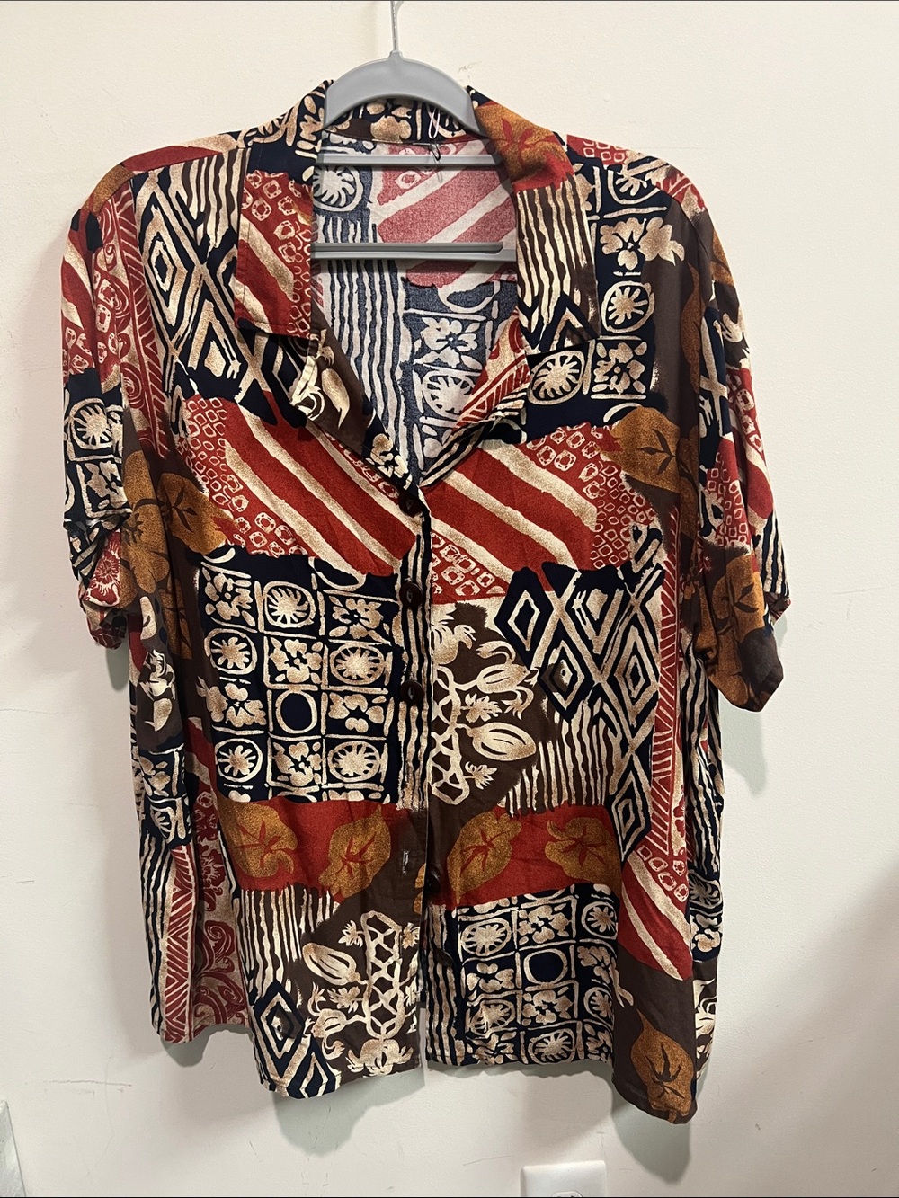 Vintage-Inspired Patchwork Print Button-Up Shirt - Red, Brown, Black